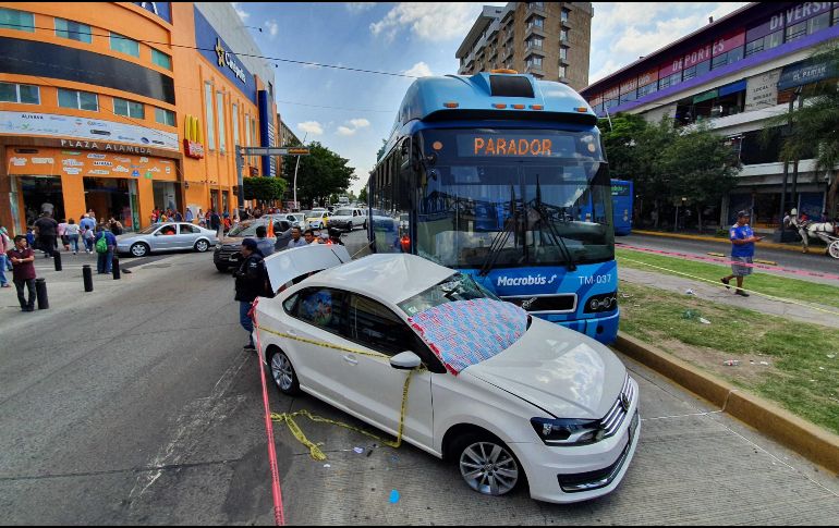 Al momento se desconoce el número de personas que resultaron lesionadas por el impacto entre los dos vehículos. EL INFORMADOR/ S. Rodríguez