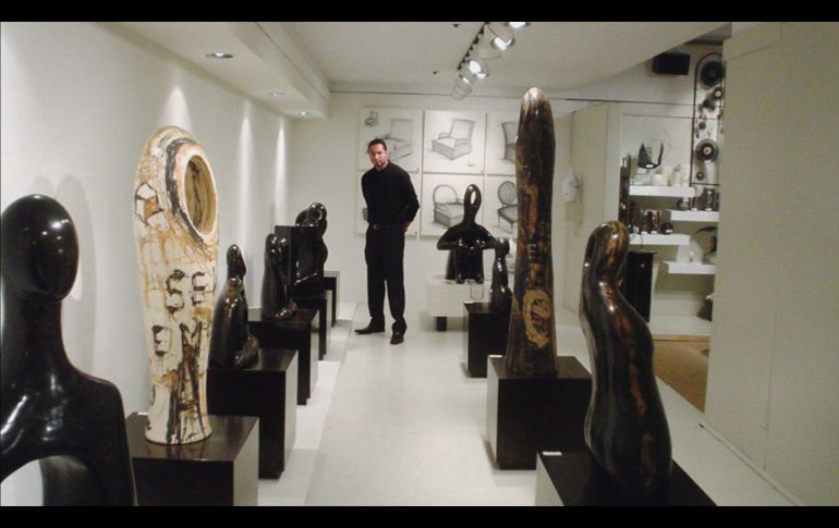 Yuri exponiendo su obra en la Casa Blanca. 