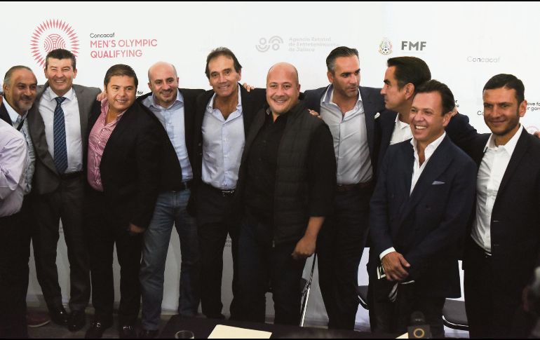 Raúl Gutiérrez, José Manuel de la Torre, Daniel Guzmán, Ismael del Toro (alcalde de Guadalajara), Fernando Quirarte, Enrique Alfaro (gobernador de Jalisco), Carlos Leaño, Carlos de la Torre, Pablo Lemus (alcalde de Zapopan) y Jaime Lozano. IMAGO7