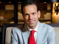 Loret de Mola encabeza el espacio de noticias 