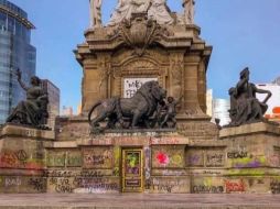 La jefa de Gobierno, Claudia Sheinbaum, comentó que lo más urgente es el arreglo estructural del monumento. ESPECIAL