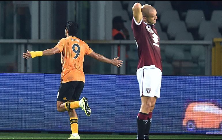 El hidalguense (9) cumplió con buena actuación y salió de cambio en lugar del italiano Patrick Cutrone. EFE/A. Di Marco