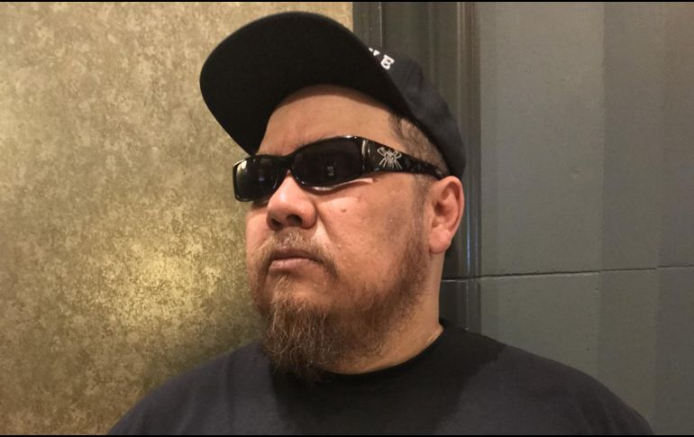 El Warpig. El locutor presenta Sálvame Radio. ESPECIAL