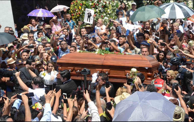 Al finalizar la misa, el grupo musical que encabezó Celso, “La Ronda Bogotá” interpretó el repertorio más famoso del músico. SUN