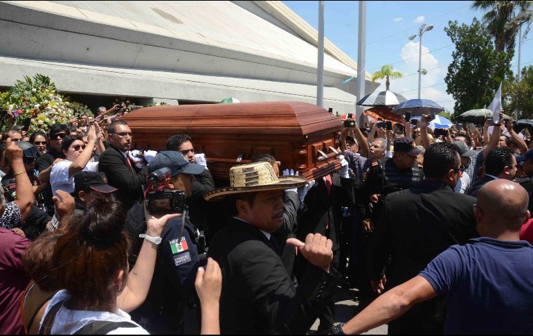 Al finalizar la misa, el grupo musical que encabezó Celso, “La Ronda Bogotá” interpretó el repertorio más famoso del músico. SUN