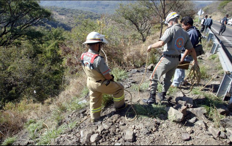 Bomberos de Tepatitlán colaboraron en la atención de este servicio. EL INFORMADOR/ARCHIVO