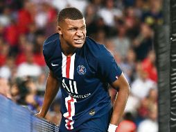 Kylian Mbappé salió al minuto 63 con molestias musculares. AFP