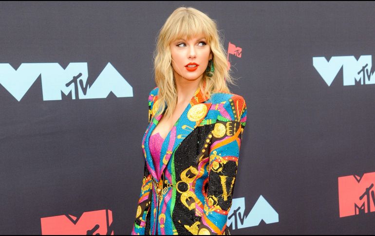 Taylor Swif fue de las primeras en llegar a la ceremonia. EFE / Dj Johnson