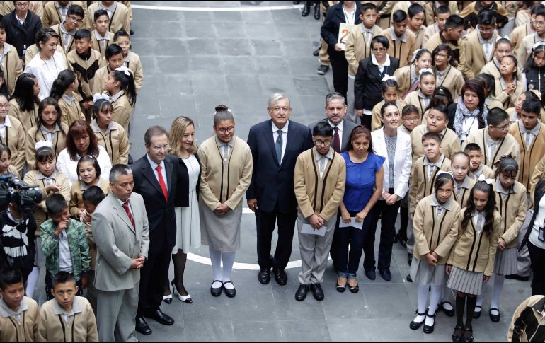 El Presidente dio el banderazo de salida al nuevo ciclo escolar. SUN/I. Stephens