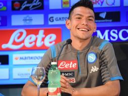 Lozano, que jugará con el dorsal ''11'', dice que espera dejar huella en el club. TWITTER / @sscnapoli