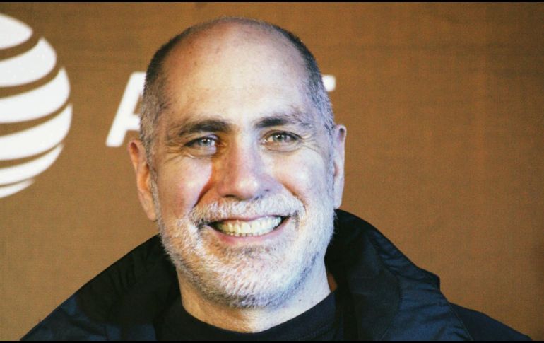 El realizador, feliz con la oportunidad de llevar su cine a la Mostra. EL UNIVERSAL