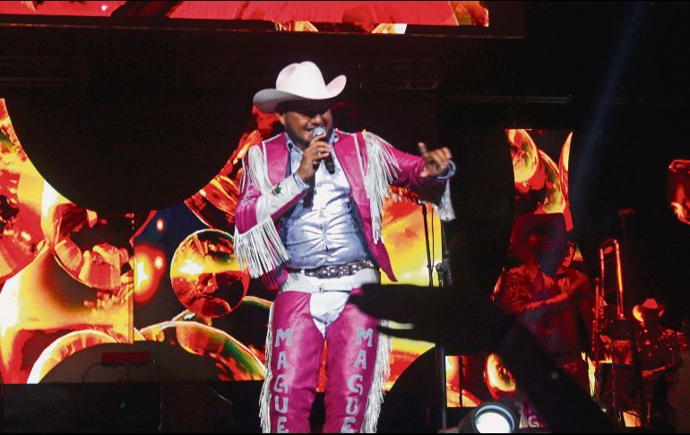 La Banda El Maguey fue uno de los actos principales de la fiesta grupera. EL INFORMADOR / E. Barrera