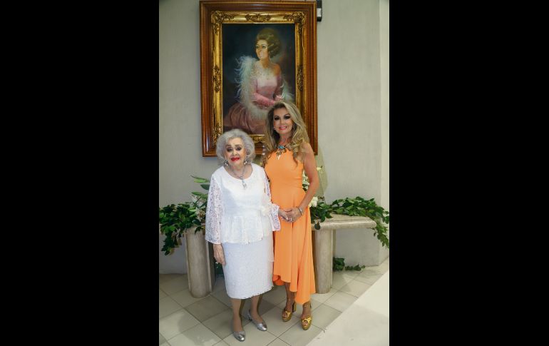 Josefina y Almendra Morquecho.