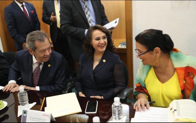 Porfirio Muñoz Ledo (i) queda como presidente de la Cámara, al menos hasta el 5 de septiembre. TWITTER/@PMunozLedo