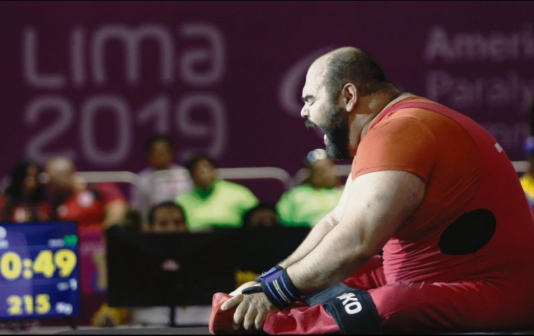 El tapatío Jesús Castillo fue uno de los atletas que puso en alto la Bandera de México en los Juegos Parapanamericanos de Lima, que concluyeron ayer. NTX