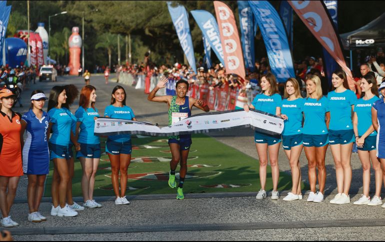 El atleta guanajuatense se impuso por quinta ocasión en una las competencias de fondo más importantes del Occidente de México. EL INFORMADOR / G. Gallo