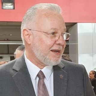 Trino Padilla toma dirección de la Biblioteca "Juan José Arreola"