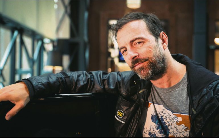 El intérprete refleja su espíritu de “trotamundos” en cada uno de los materiales que ha creado. EFE