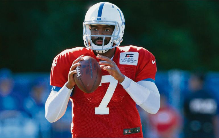 El mariscal de campo firmó por dos temporadas y 30 millones de dólares con los Colts. AP