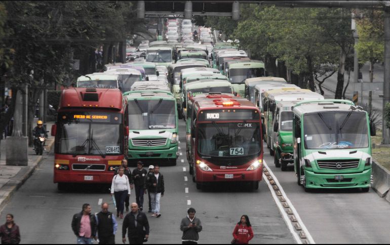 El contingente sobre Insurgentes, en Ciudad de México. NTX/R. Solís