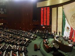 Morena va a tener el peso específico de ser mayoría absoluta en San Lázaro y presidirá la Cámara de Diputados un año y medio; seis meses le tocaría al PAN; otros seis meses al PRI y los últimos seis meses a quien sea la cuarta fuerza política. AFP / ARCHIVO