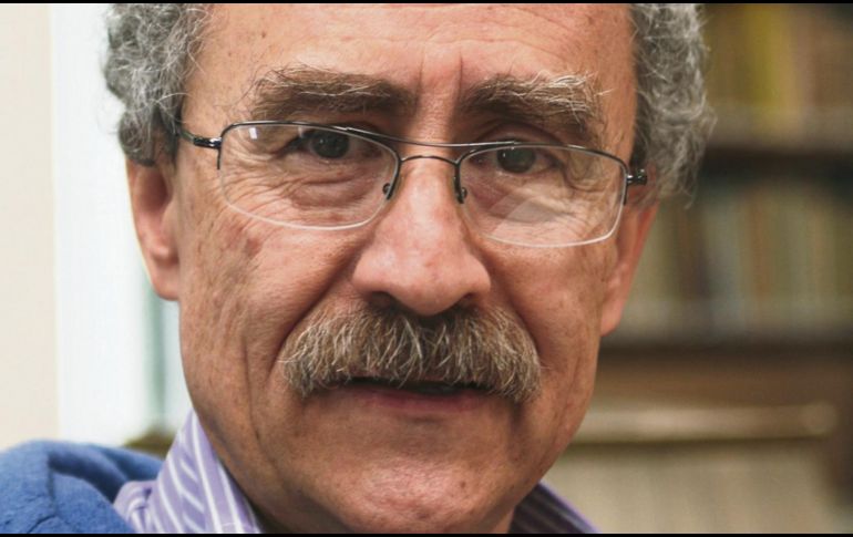 Por su labor en la investigación literaria reconocen a Héctor Perea. ESPECIAL