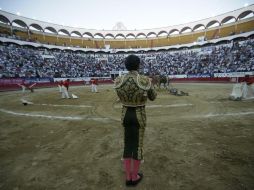 A pesar de que López Obrador no sostiene que las corridas de toros sean maltrato animal, señala que se debe informar a los ciudadanos sobre ello para que puedan votar y decidir a favor o en contra de la prohibición. EL INFORMADOR / ARCHIVO
