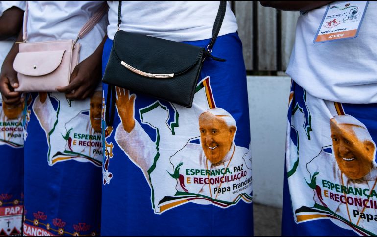 Francisco llega a un país que ha vivido diecisiete años de una guerra civil que causó un millón de muertos y cuatro millones de refugiados. AP/B. Curtis