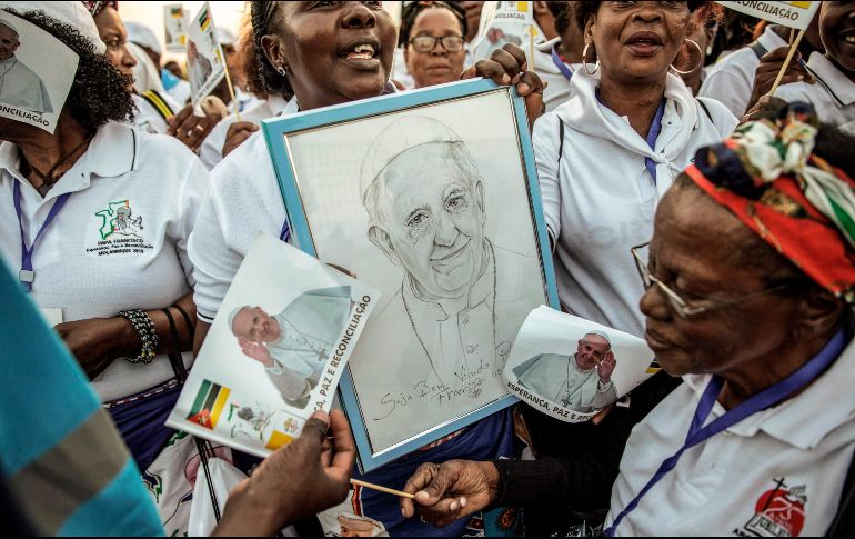 Francisco llega a un país que ha vivido diecisiete años de una guerra civil que causó un millón de muertos y cuatro millones de refugiados. AFP/G. Guercia