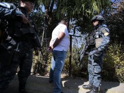 Pérez Payeras (imagen) y Orellana Cordón fueron trasladados para su extradición a la base del Ejército en el aeropuerto internacional de Ciudad de Guatemala. TWITTER/@mingobguate