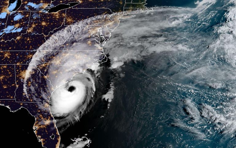 El huracán “Dorian” impactó la isla de Bahamas con mucha fuerza y alcanzó la categoría 5 en poco tiempo. AFP / ARCHIVO