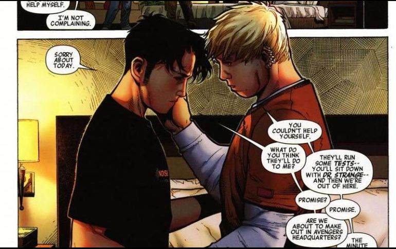 La escena que motivó la decisión del alcalde muestra al hechicero Wiccano y el guerrero Hulkling besándose abrazados y totalmente vestidos. TWITTER/@a_carolinasilva