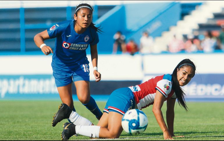 Los errores en la defensa y un buen accionar ofensivo de las cementeras propiciaron el empate. IMAGO7