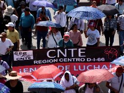 La marcha causó el cierre de la calle de Brasil frente a la dependencia federal. SUN