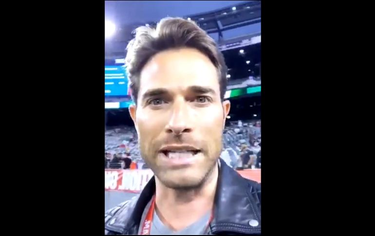 El argentino se asombró por descubrir que en la cancha de futbol americano pudieran jugar las Selecciones de México y EU. TWITTER