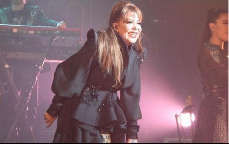 En los últimos años, la cantante se ha sometido en varias ocasiones a intervenciones quirúrgicas por problemas de salud. INSTAGRAM/laguzmanmx