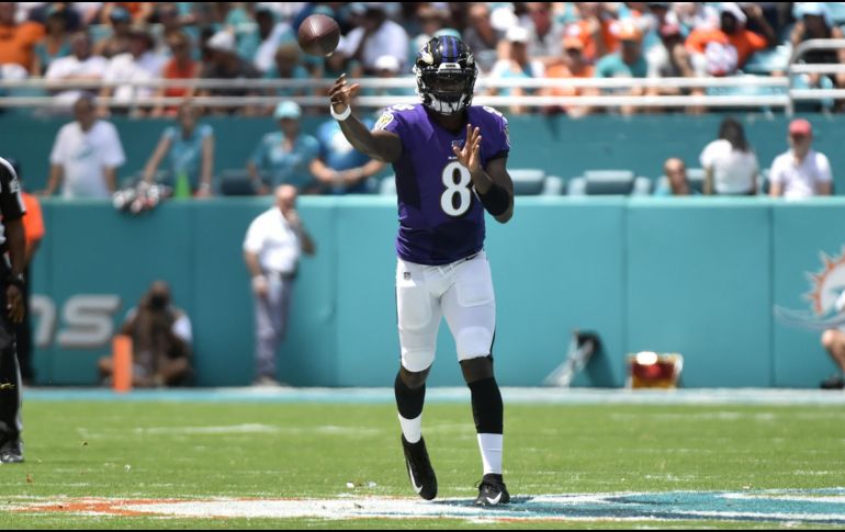 Lamar Jackson tenía a los aficionados abucheando al equipo de casa. AFP / E. Espada