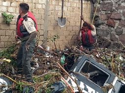 De acuerdo con las autoridades, tres vehículos todoterreno circulaban por el cauce a manera de “deporte extremo”; sin embargo, el nivel del agua creció y los arrastró; las mujeres fallecidas fueron empujadas por cuatro kilómetros. ESPECIAL