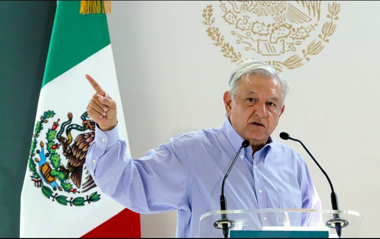 El Presidente ha establecido que en su gobierno ningún servidor público puede ganar más que el titular Ejecutivo, ley que se encuentra en análisis por la SCJN. NTX / G. Durán