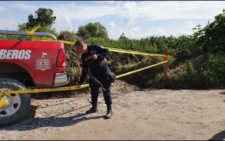 Personal de seguridad explicó que el cuerpo de 25 a 30 años había sido localizado a seis kilómetro del punto de los hechos, fueron los familiares de Daniela quienes corroboran la identidad de la mujer. EL INFORMADOR/ S. Blanco