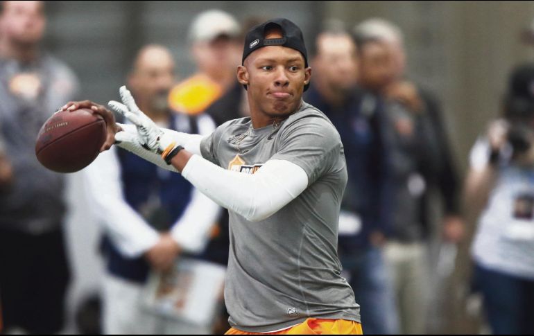 Joshua Dobbs era parte de los Steelers antes de que Jacksonville fuera por sus servicios. AP / W. Payne