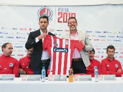 Gustavo Matosas (der.) dice que el trabajo diario lo mantiene vivo y espera sacar buenos resultados en el banquillo del equipo potosino. IMAGO7