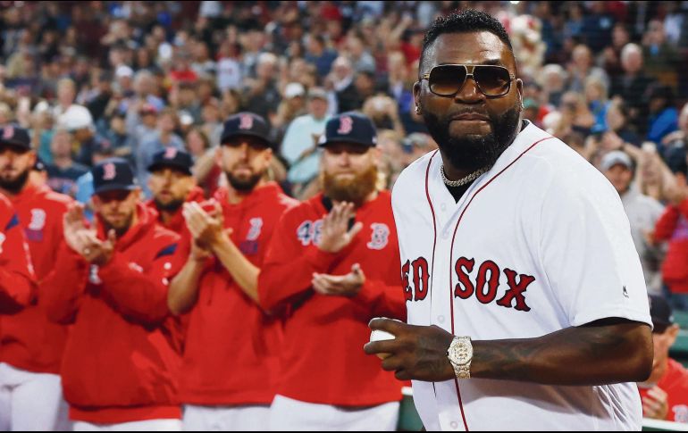 David Ortiz hizo el primer lanzamiento del juego de ayer. AP / M. Dwyer