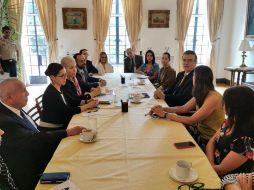 Ebrard felicitó a los integrantes de la misión por la aprobación unánime en la declaración que califica como ataque terrorista los hechos ocurridos el pasado 3 de agosto. TWITTER / @m_ebrard