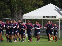 El técnico rojiblanco espera que los tres puntos lleguen el próximo sábado, porque le quitaría mucha presión al equipo. TWITTER / @Chivas