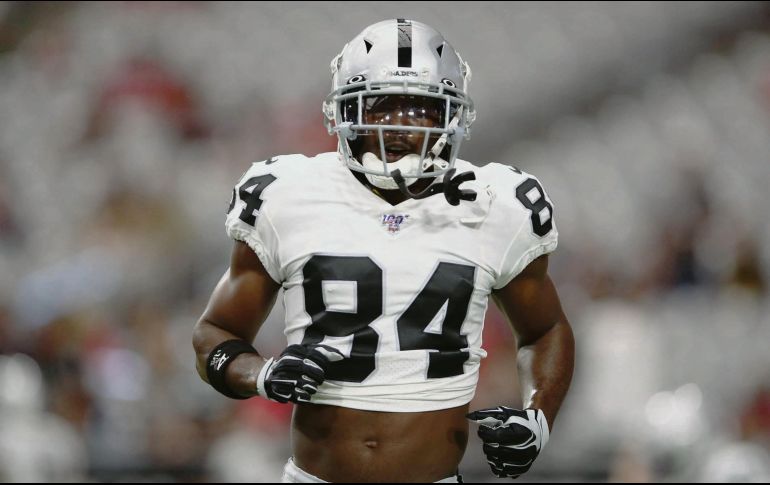 Antonio Brown se esfuerza por el jugador más odiado de la NFL desde cierto running back que manejaba una Bronco blanca. AFP