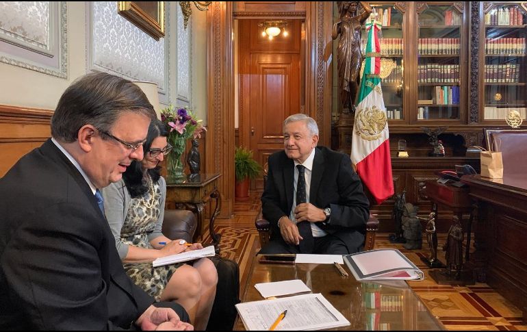 El Mandatario estuvo acompañado del titular de Relaciones Exteriores, Marcelo Ebrard. TWITTER / @lopezobrador_