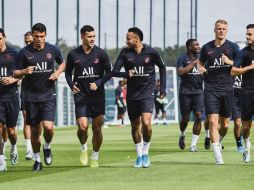 El PSG, actual monarca de la Ligue 1, juega el sábado, pero la inclusión de Neymar (botines azules) está en veremos. @PSG_ESPANOL