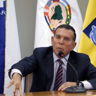 Suspenden de por vida a ex líder de la Conmebol Juan Ángel Napout