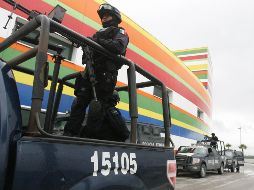 Aunque policías estatales aseguran que abatieron a ocho sicarios de 